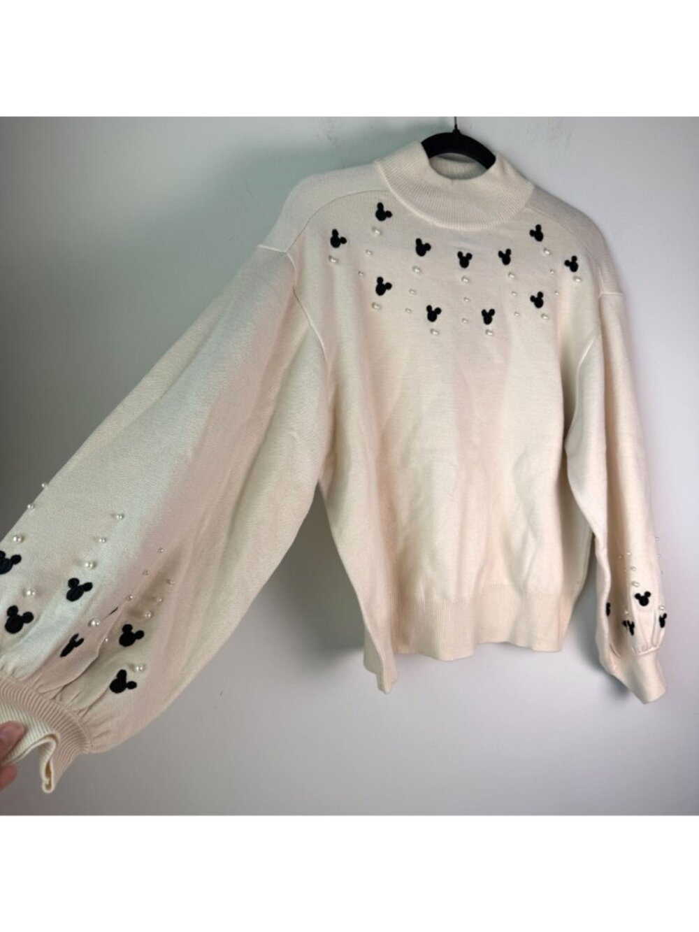 Disney Her Universe NWT Mickey Mouse Pearl Balloon Sleeve Sweater Size Small - Picture 8 of 10
